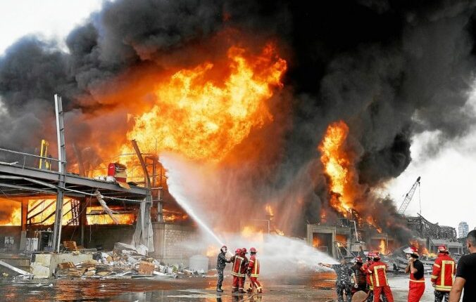 Un Incendie Eclate au Port de Beyrouth des Semaines Après la Terrible Explosion