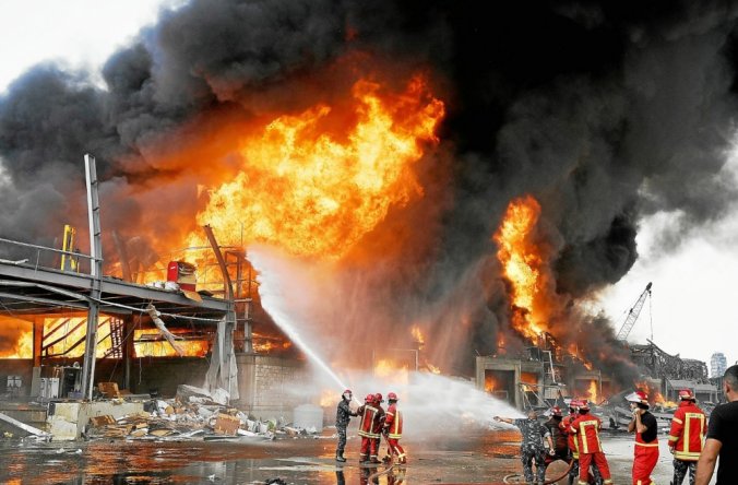 Un Incendie Eclate au Port de Beyrouth des Semaines Après la Terrible Explosion
